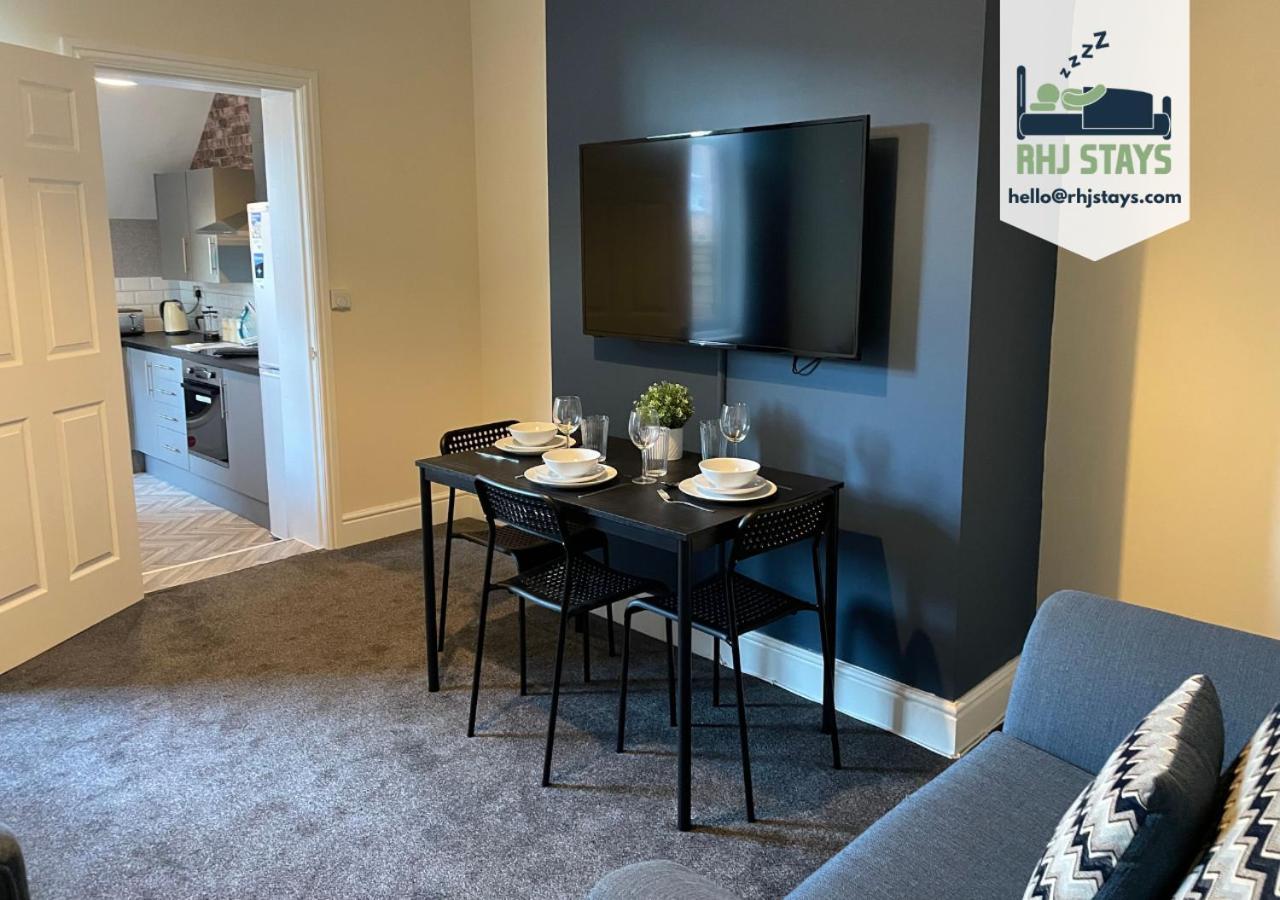 Howe - Newly Refurbished 2 Bedroom Flat Free Parking Гейтсхед Екстериор снимка