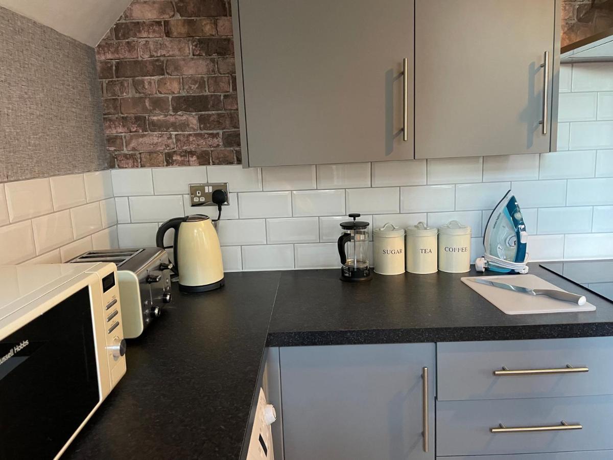 Howe - Newly Refurbished 2 Bedroom Flat Free Parking Гейтсхед Екстериор снимка