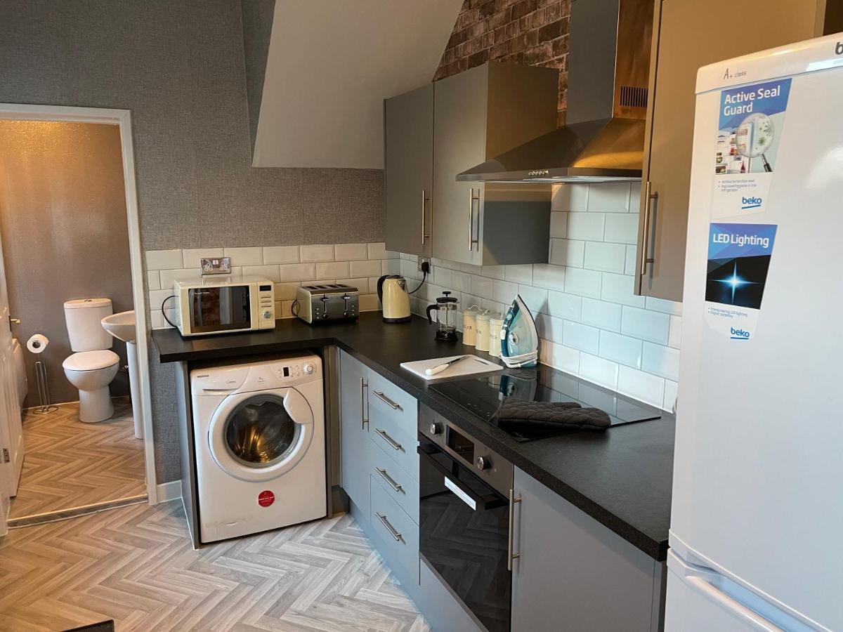 Howe - Newly Refurbished 2 Bedroom Flat Free Parking Гейтсхед Екстериор снимка